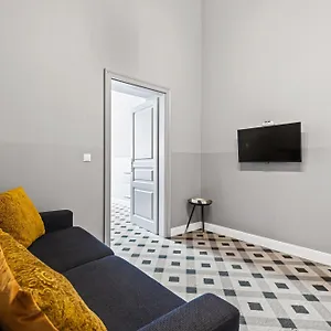Apart Otel Kh Opera